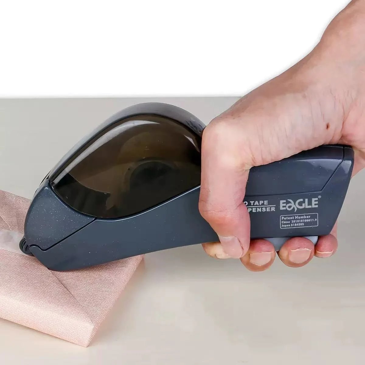✂️📦 Automatic Tape Dispenser – Press, Pull, Done！