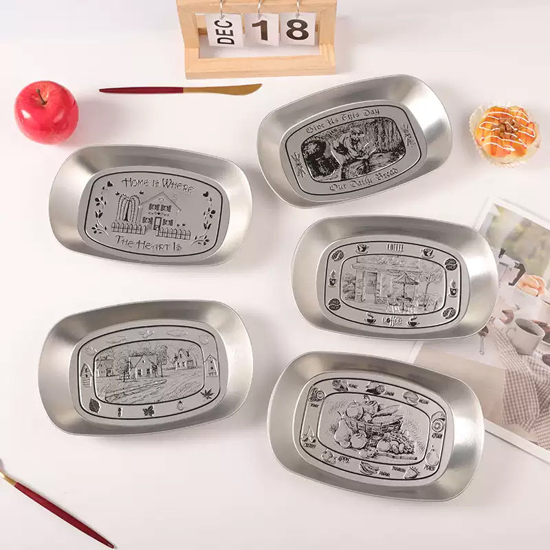 🍽️ Retro-style dinner plat--Upgrade your dinner parties with timeless elegance ✨