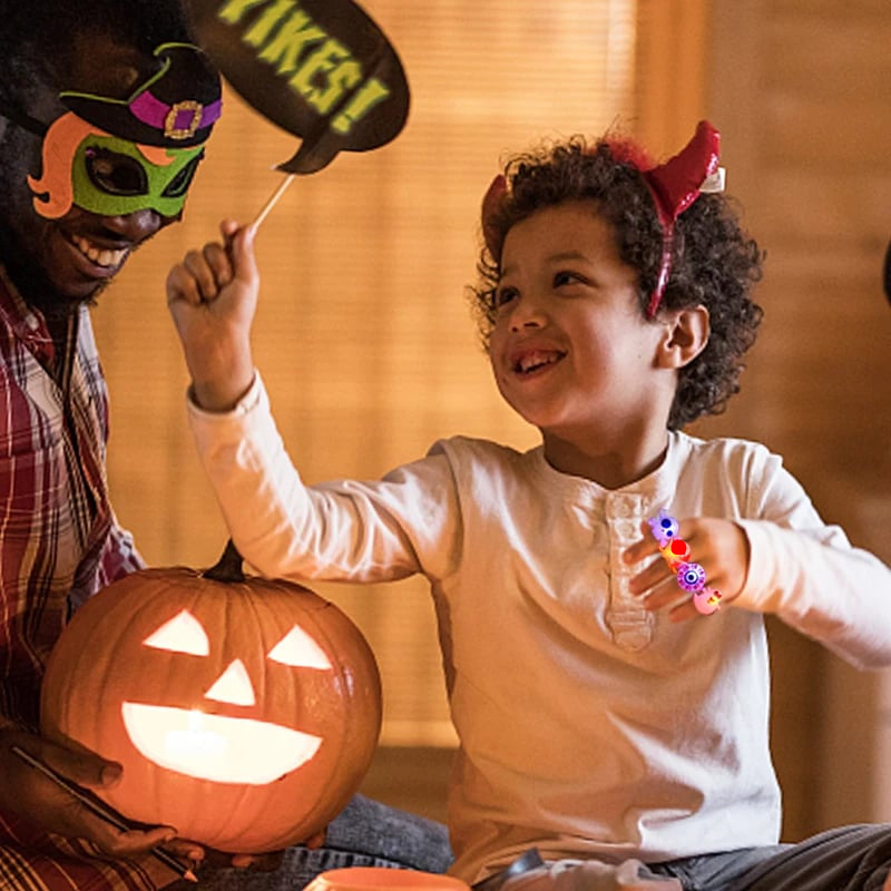 🎁50-Piece Halloween LED Light-Up Ring Set – The Ultimate Glowing Party Treat! 🎃✨