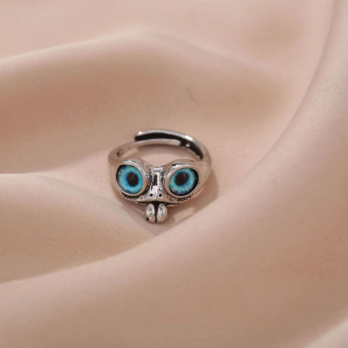 🐸 Movable Tongue Frog Ring – Quirky, Eye-Catching, and Full of Personality