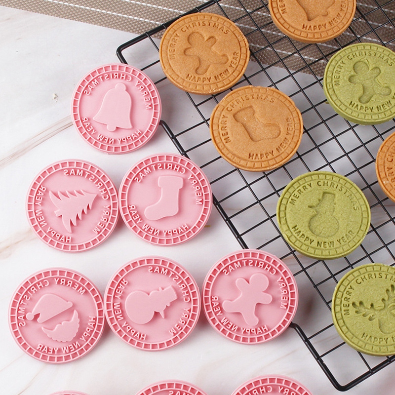 🎄🍪 3D Christmas Cookie Mold Set (9 Stamps)--press once, and festive patterns appear